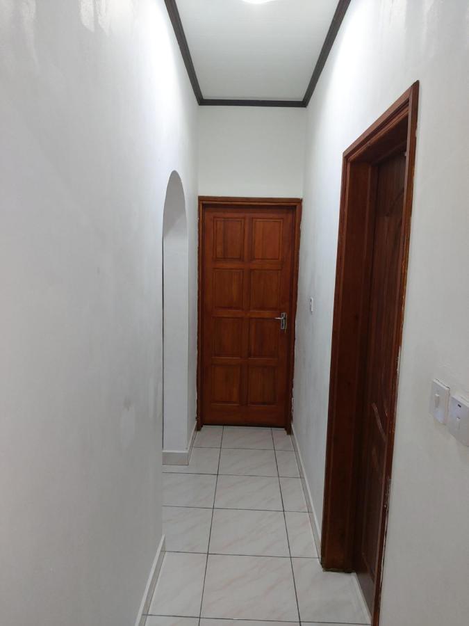 Leo'S Petit Villa Annex Praslin Exterior photo