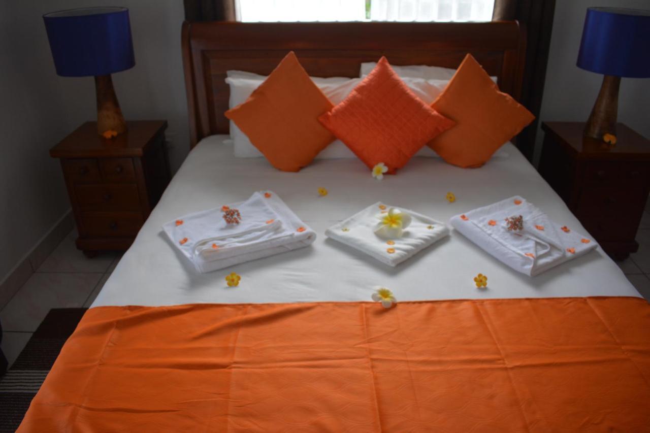 Leo'S Petit Villa Annex Praslin Exterior photo
